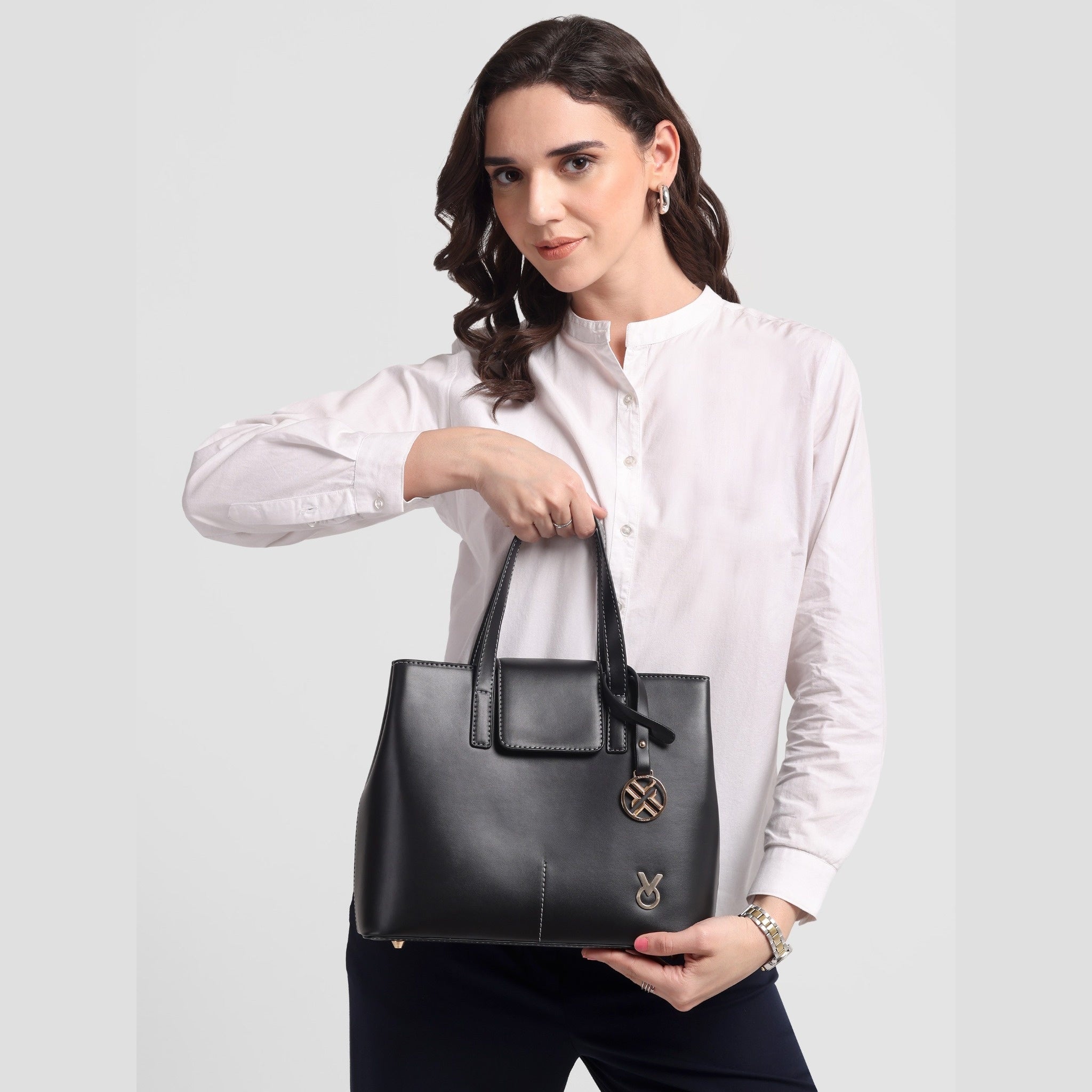Aera Handbag